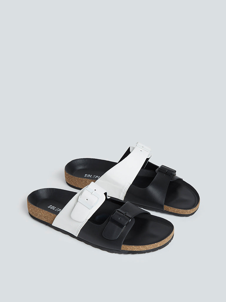 SOLEPLAY Black Buckled Dual-Toned Comfort Sandals